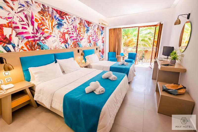 Standard Triple Room image 2