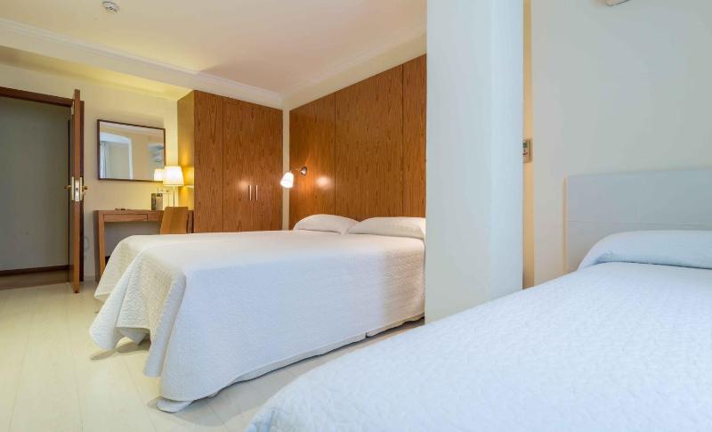 Triple Room image 4