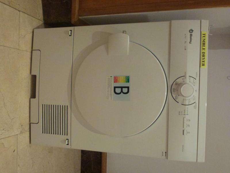 One-Bedroom Apartment (1 - 2 Adults) image 2