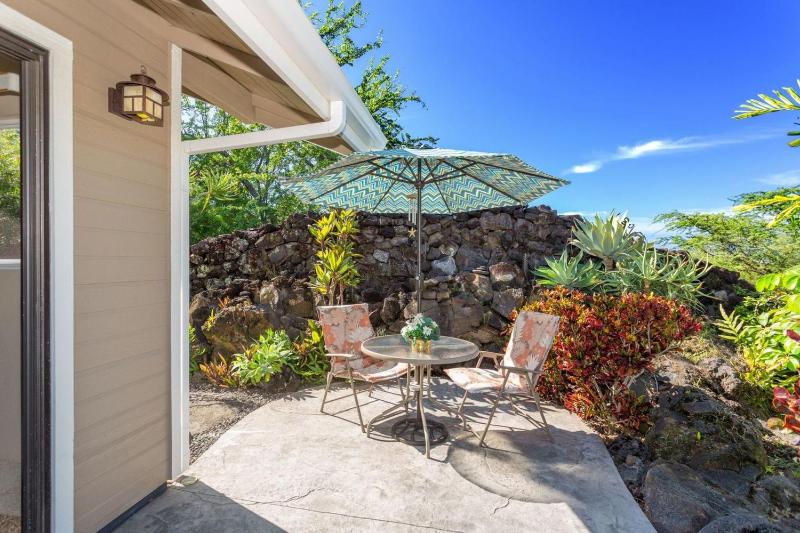 Hale Nani Loa - White Sands Beach Home with Private Pool by Casago Kona - image 3