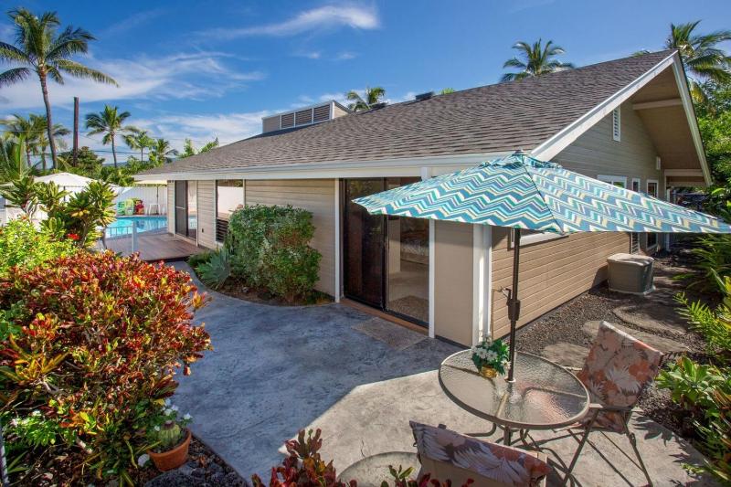 Hale Nani Loa - White Sands Beach Home with Private Pool by Casago Kona - image 8