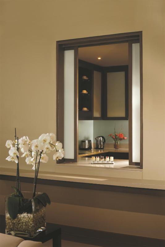 Three Bedroom Apartment image 3