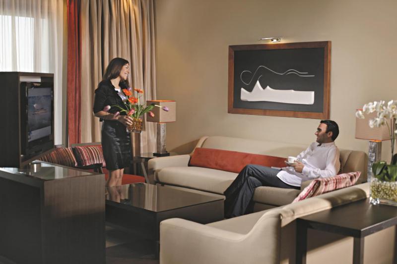 Three Bedroom Apartment image 2