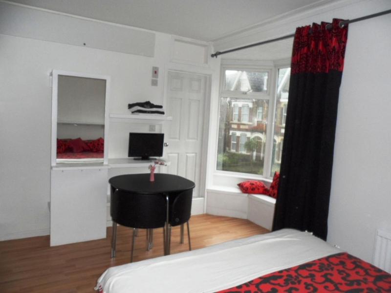 Galway Guest House - image 43