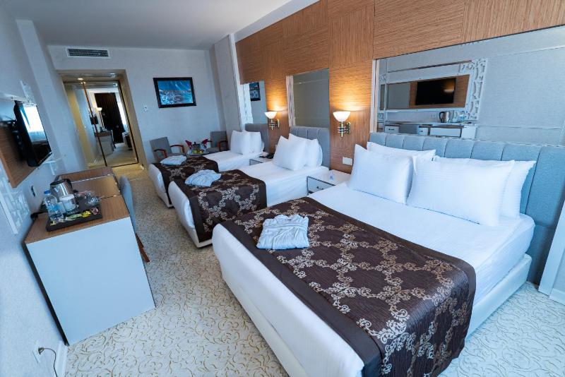 Deluxe Double Room image 4