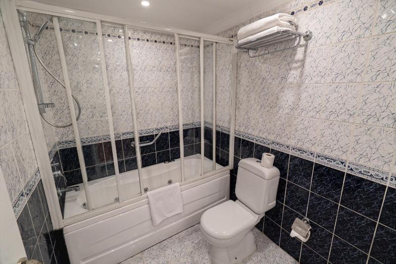 King Suite image 3