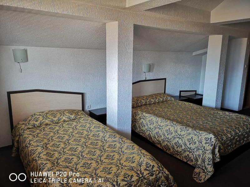 Standard Quadruple Room image 2