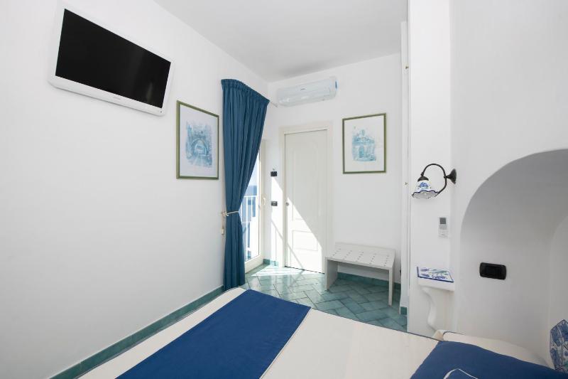 Hotel La Ninfa - image 30