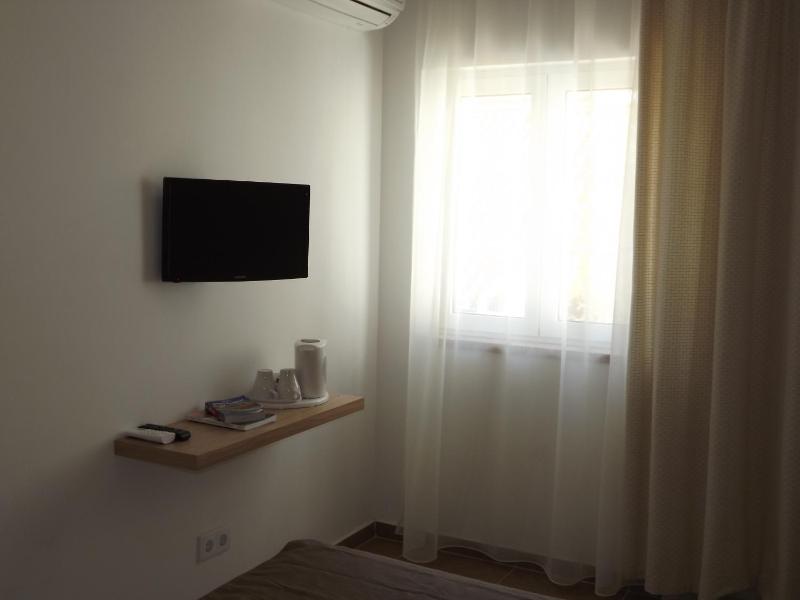 Double or Twin Room image 3