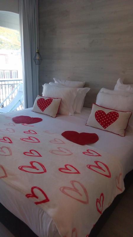  Double Room with Romantic Package image 2