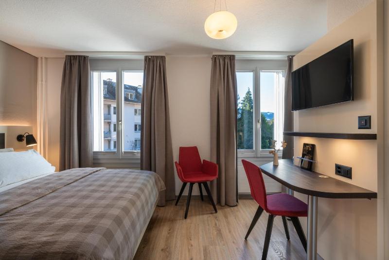 Economy Double Room with Air Conditioning image 2