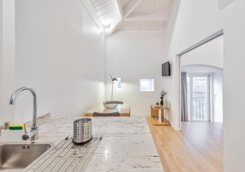 Oporto Comfort Dom Hugo - Historic Apartments - image 16