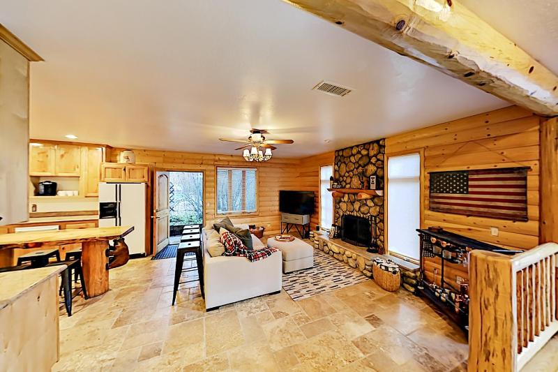 Two-Bedroom House image 3