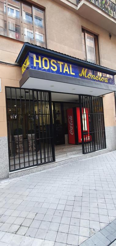 Hostal Moncloa - image 12