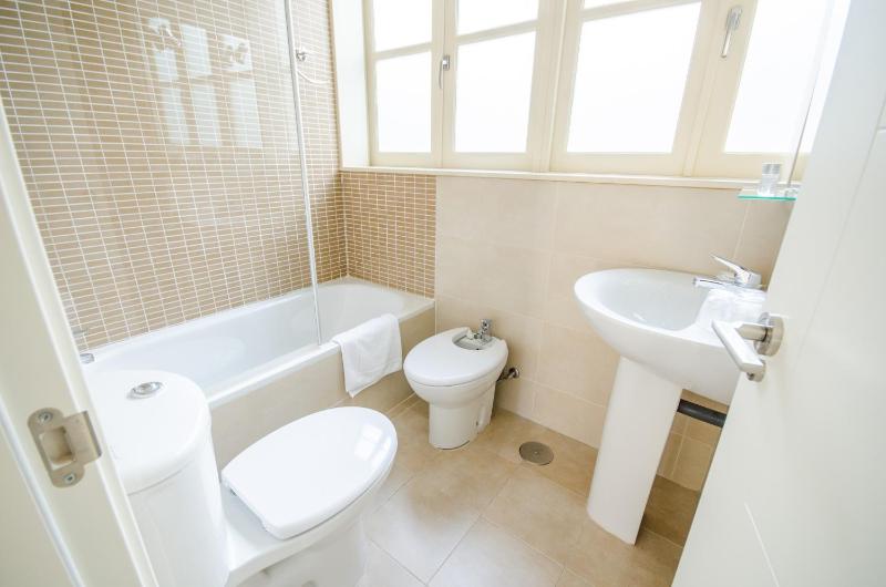 Superior One-Bedroom Apartment with Balcony image 4