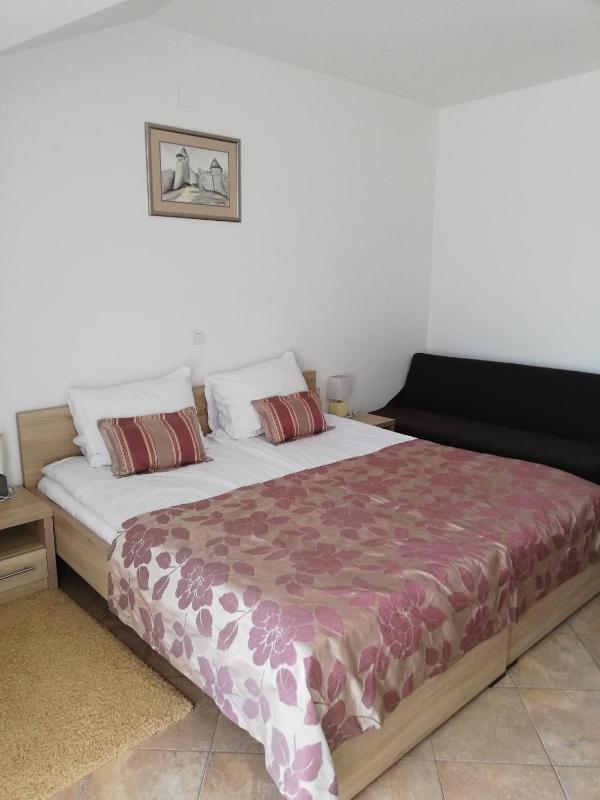 Double or Twin Room image 2