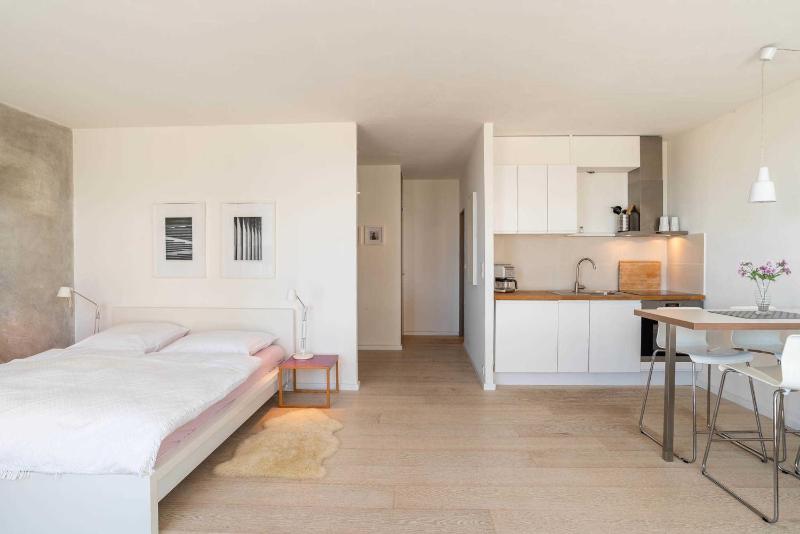 Apartment with Balcony image 3