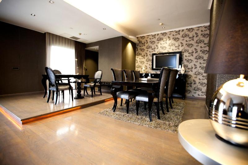 Presidential Suite image 4