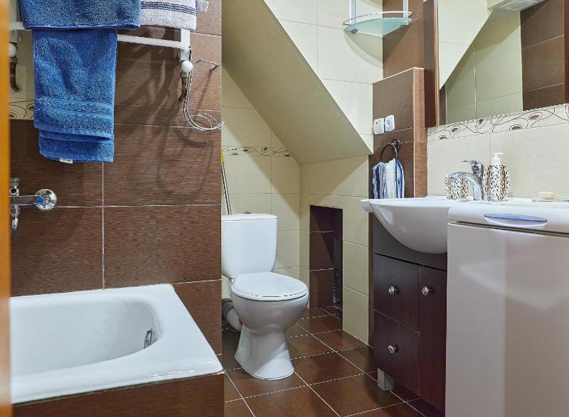 One-Bedroom Apartment image 2