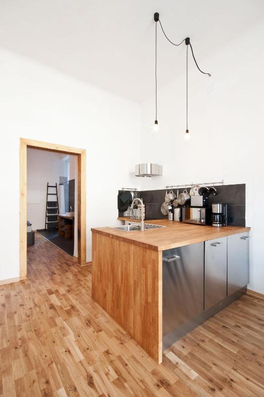 Zentrales & modernes City-Apartment - FREE PARKING & BIKES - image 17
