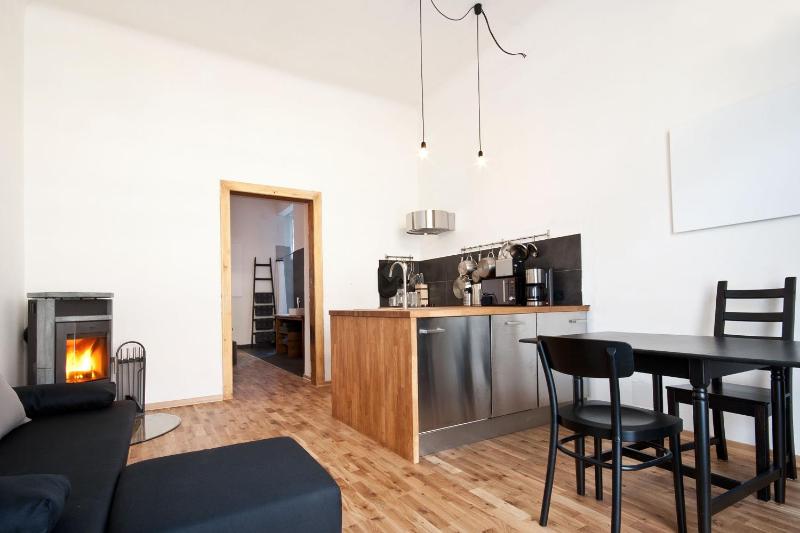 Zentrales & modernes City-Apartment - FREE PARKING & BIKES - image 21