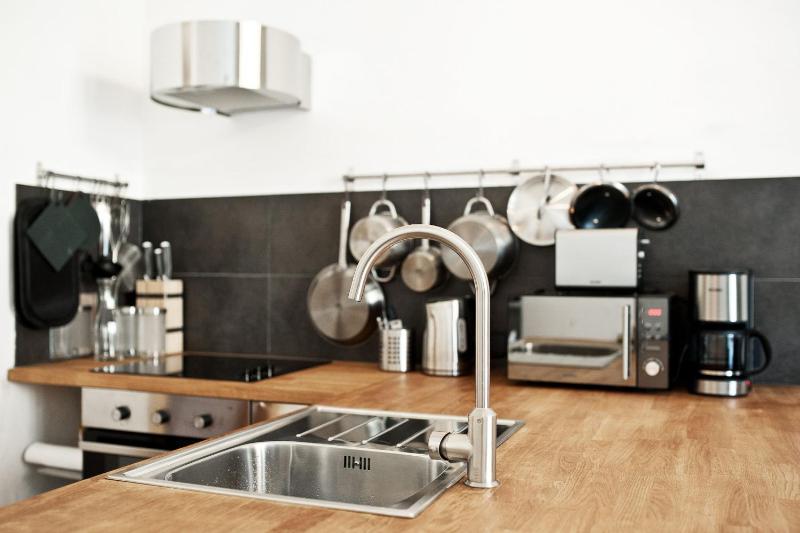 Zentrales & modernes City-Apartment - FREE PARKING & BIKES - image 16