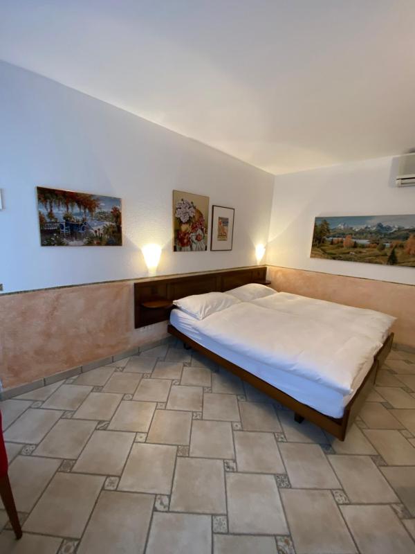 Double or Twin Room image 3