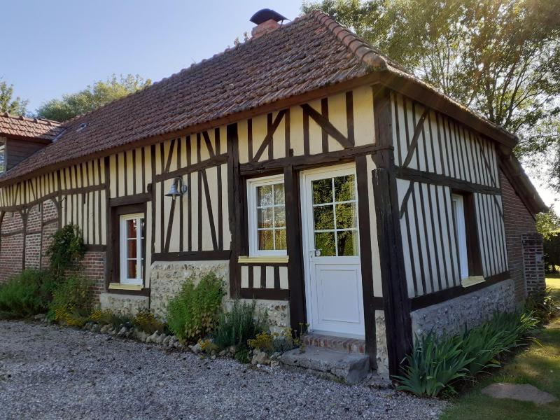 Two-Bedroom House image 2
