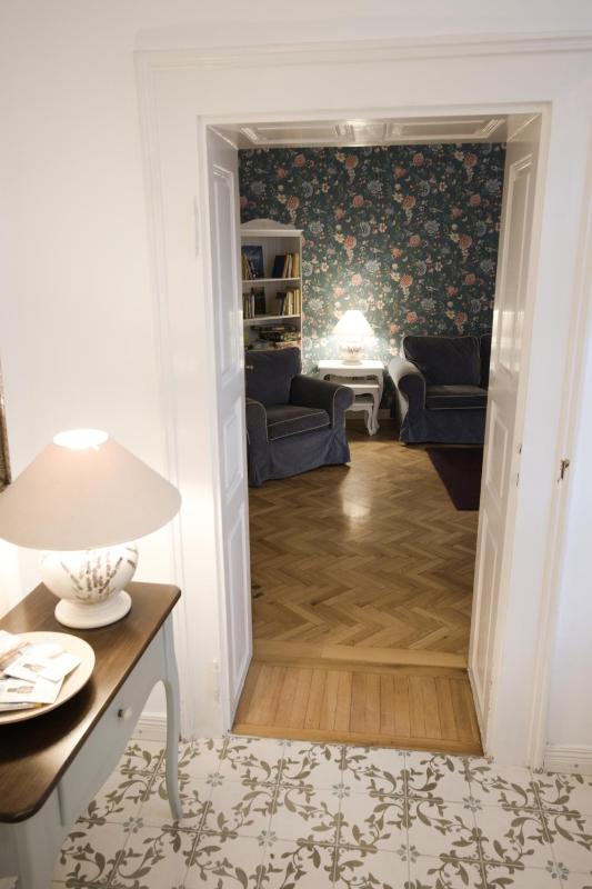 Two-Bedroom House image 2
