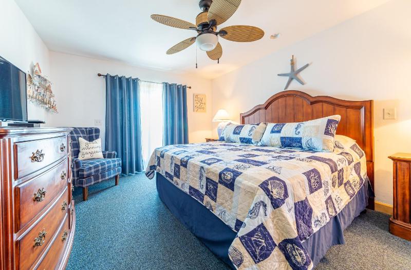Blue Crush - KDH MP 8 Oceanfront Ocean Views Pool Cabana Hot Tub Elevator Rec Room Pets OK - image 12