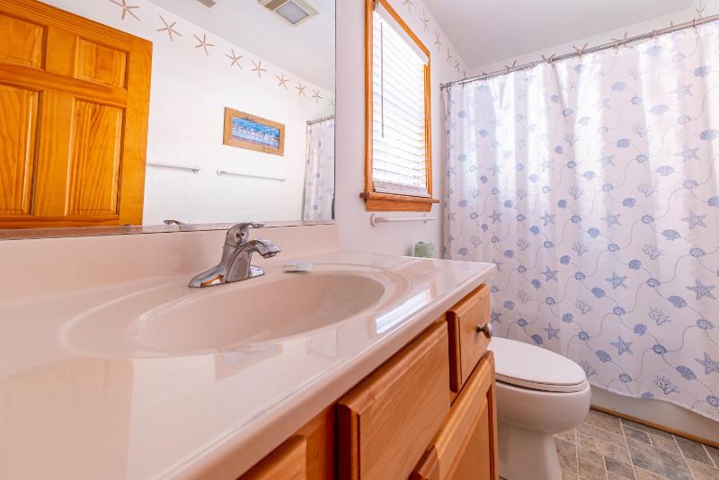 Blue Crush - KDH MP 8 Oceanfront Ocean Views Pool Cabana Hot Tub Elevator Rec Room Pets OK - image 42