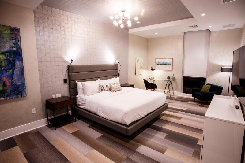 Presidential Suite image 2