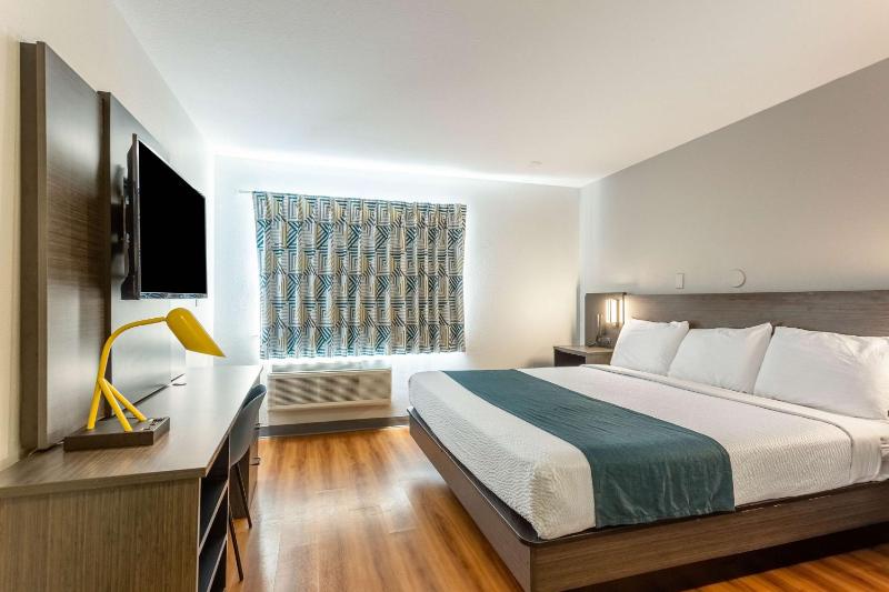 King Room - Non-Smoking image 1