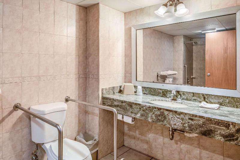 King Room with Spa Bath - Non-Smoking image 2