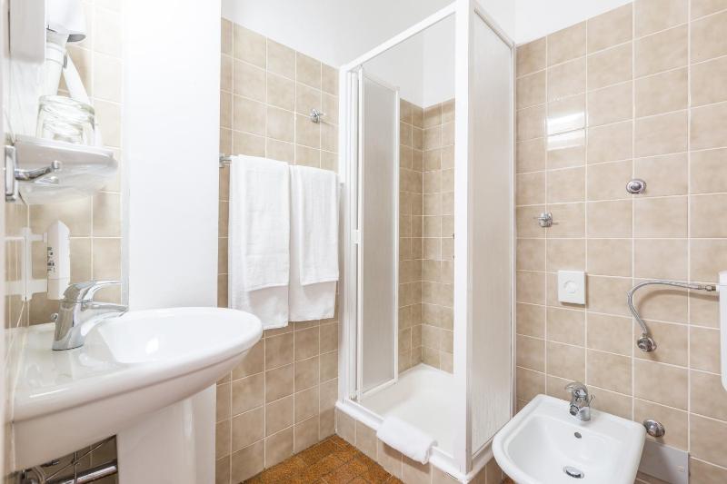 Two-Bedroom Apartment (6 Adults) image 2
