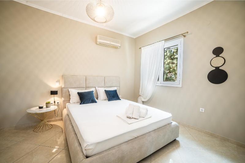 Villa with Private Pool and Sea View image 2