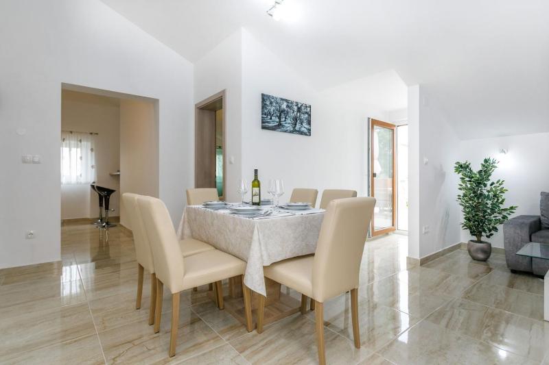 Apartment Mare - image 33