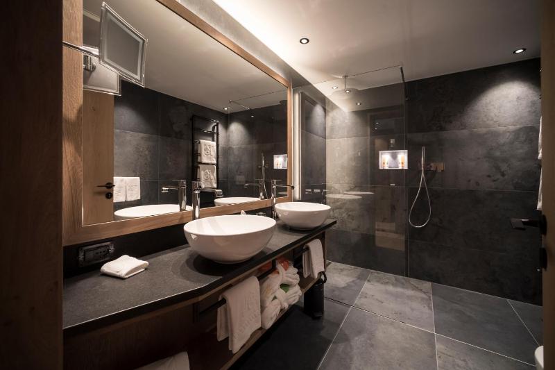 Suite image 3
