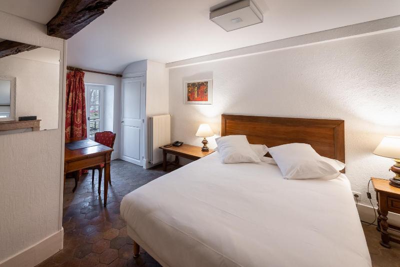 Superior Double or Twin Room image 3