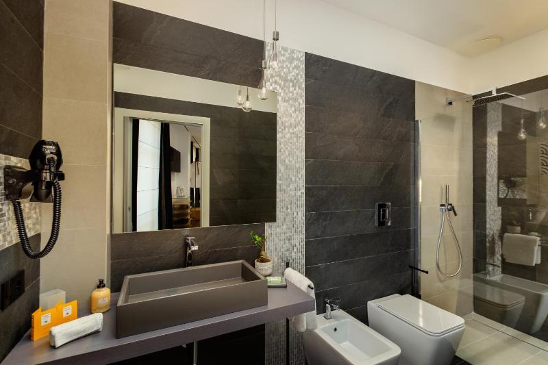 Qui Vicino boutique rooms and suites - image 12