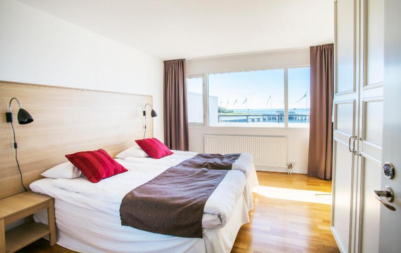 Superior Double Room with Balcony and Sea View image 3