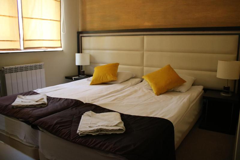Double or Twin Room image 3
