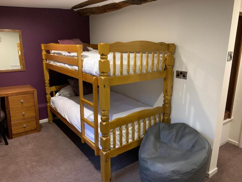 Executive Family Room with One Double Bed and One Single Bunk Bed image 4