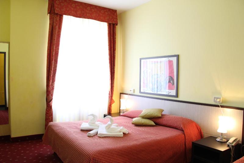 Standard Double Room with Fan image 3