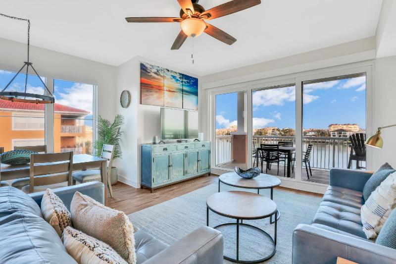 Three Bedroom Apartment image 2