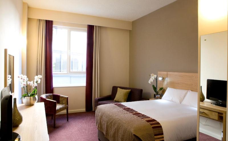 Standard Double Room with Sofa Bed image 1