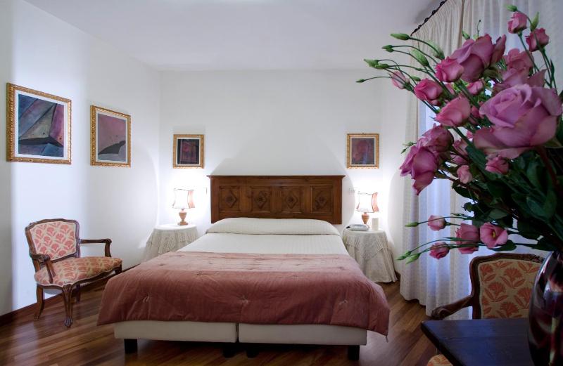 Double Room (1 Adult) image 3