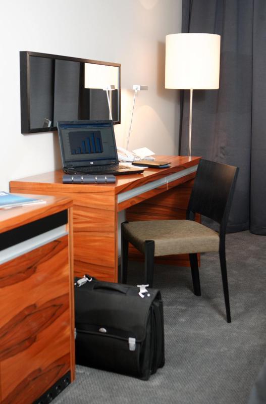 Standard Double or Twin Room image 4