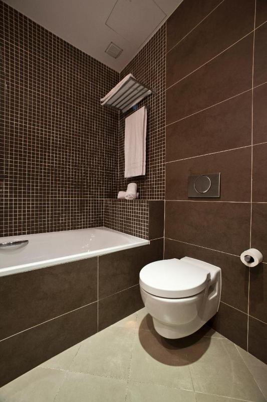 Room #1222722 image 3