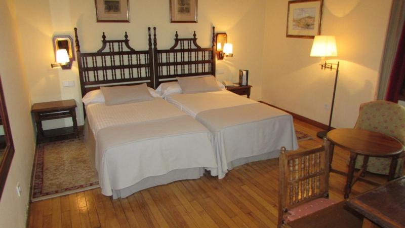 Junior Suite image 2